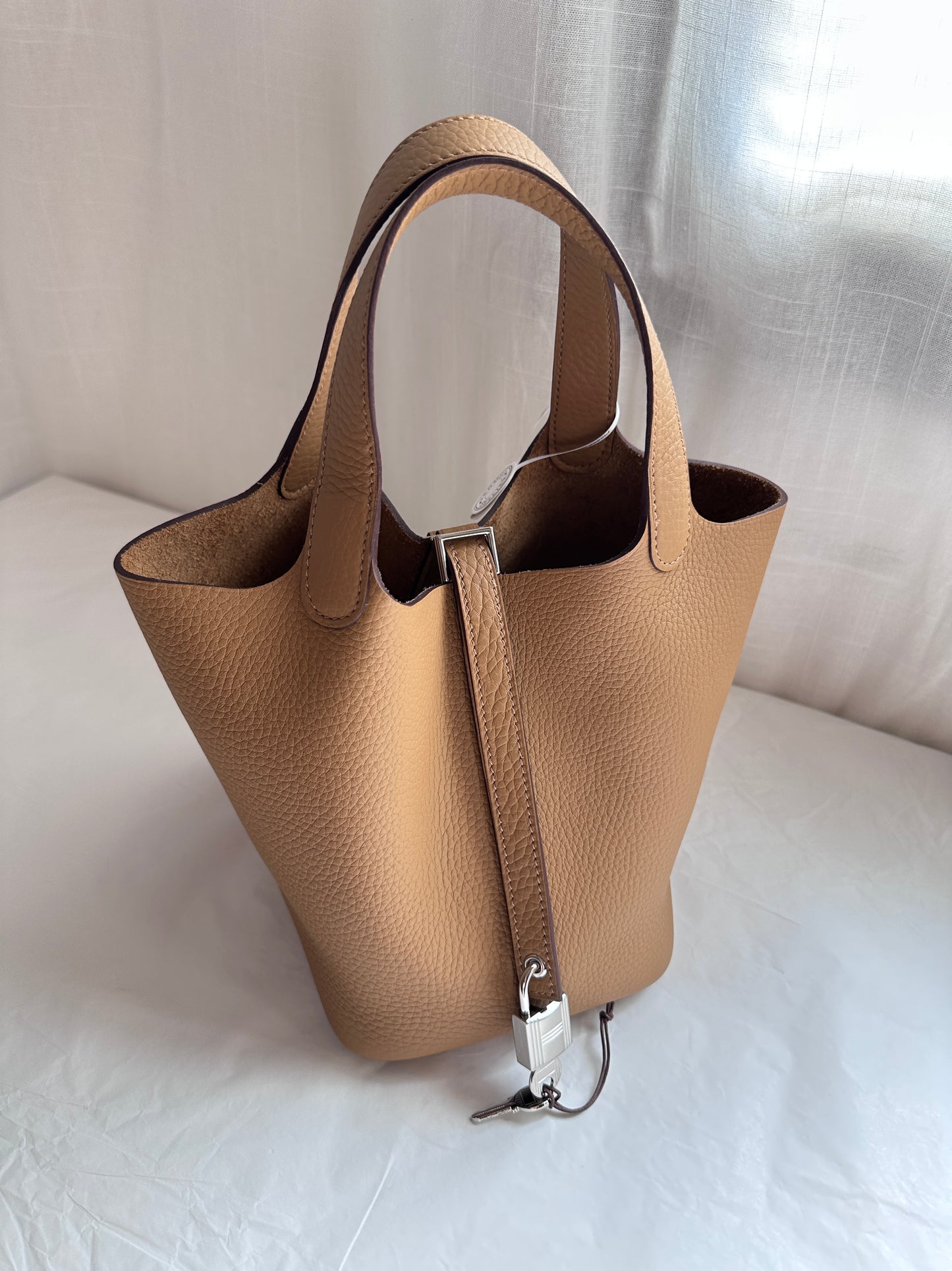 P18 Biscuit PHW