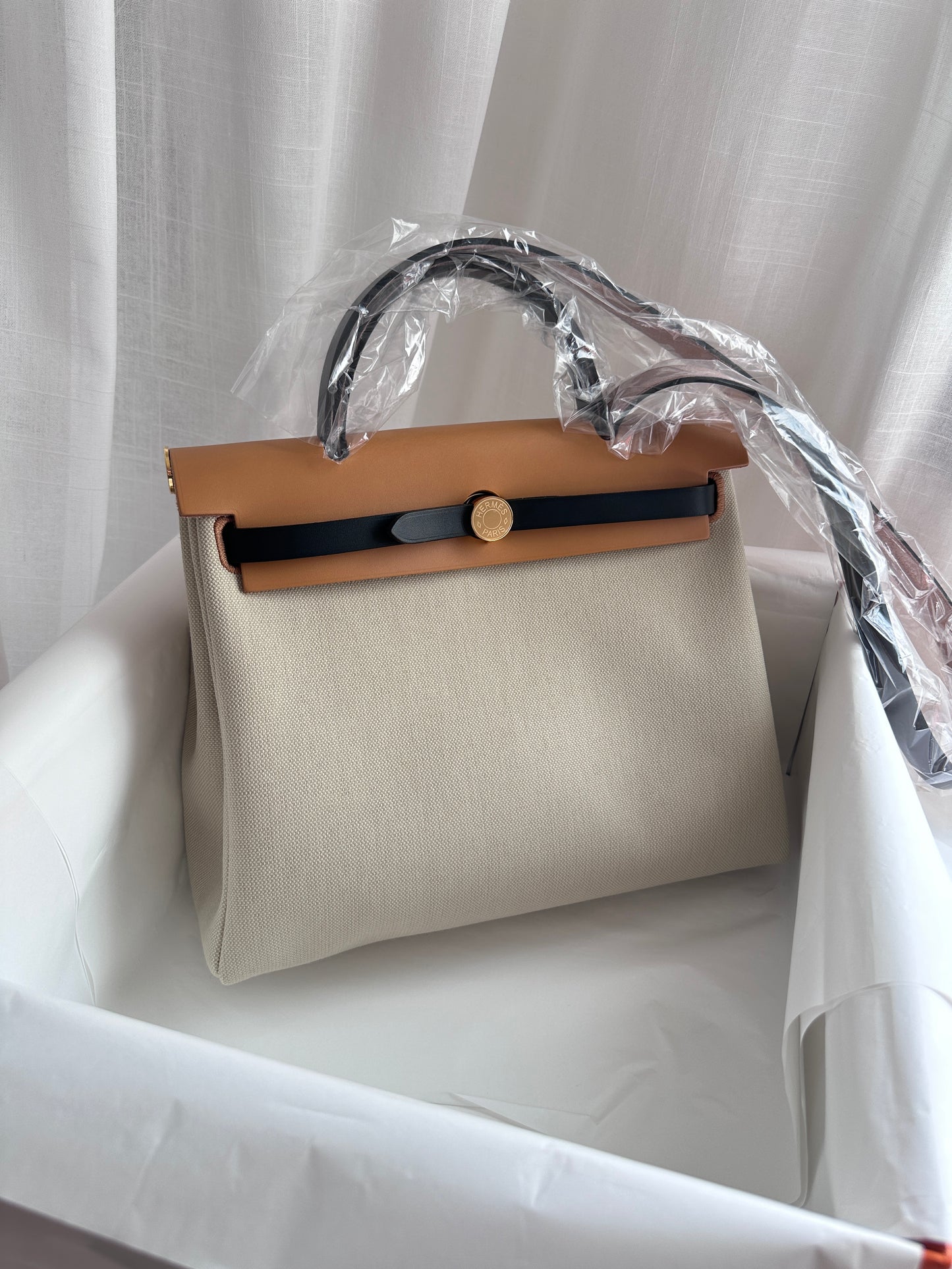 HERBAG 31 Beton/Ebene/Naturel Sable/Black GHW