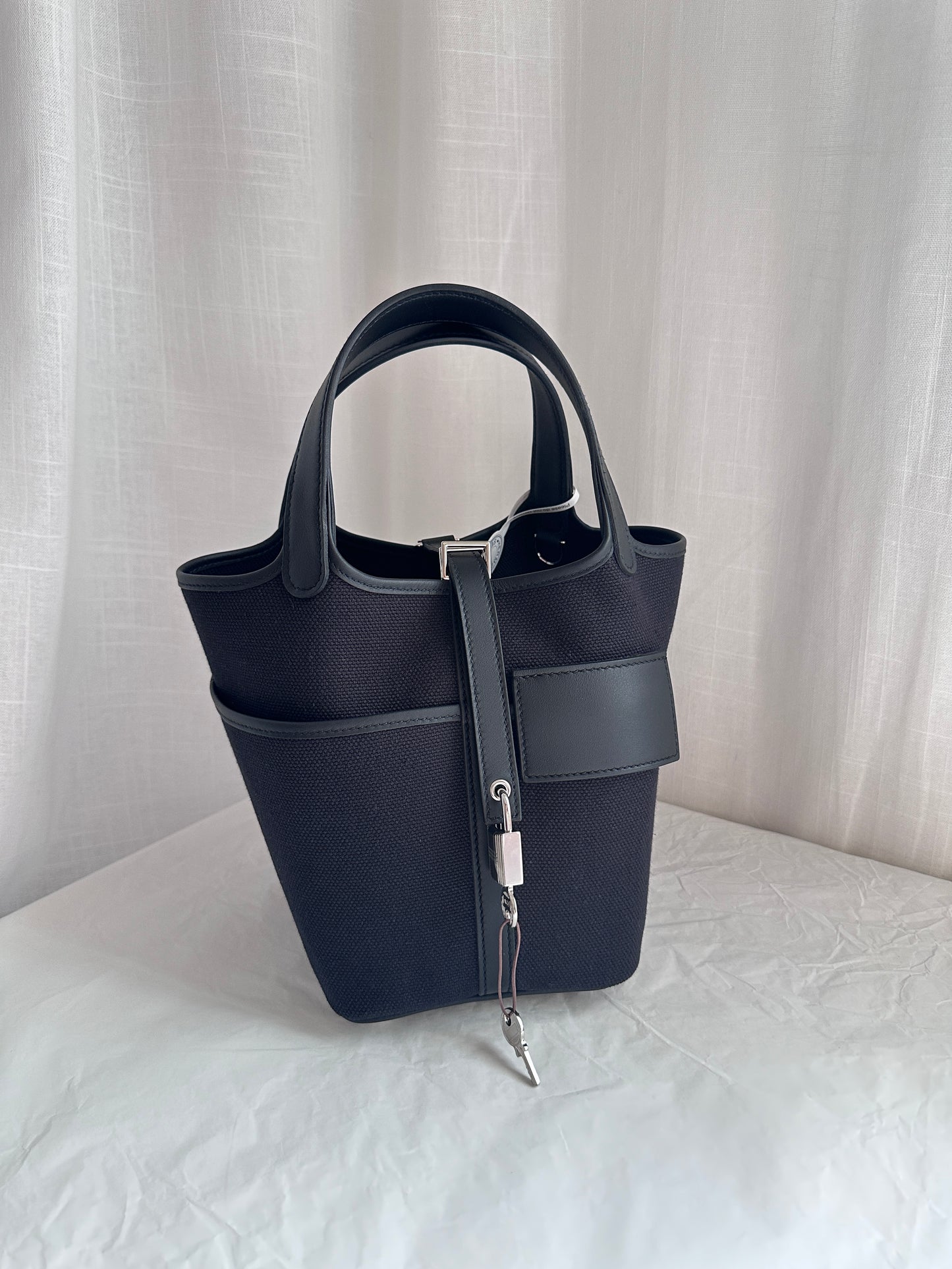 P18 Black PHW