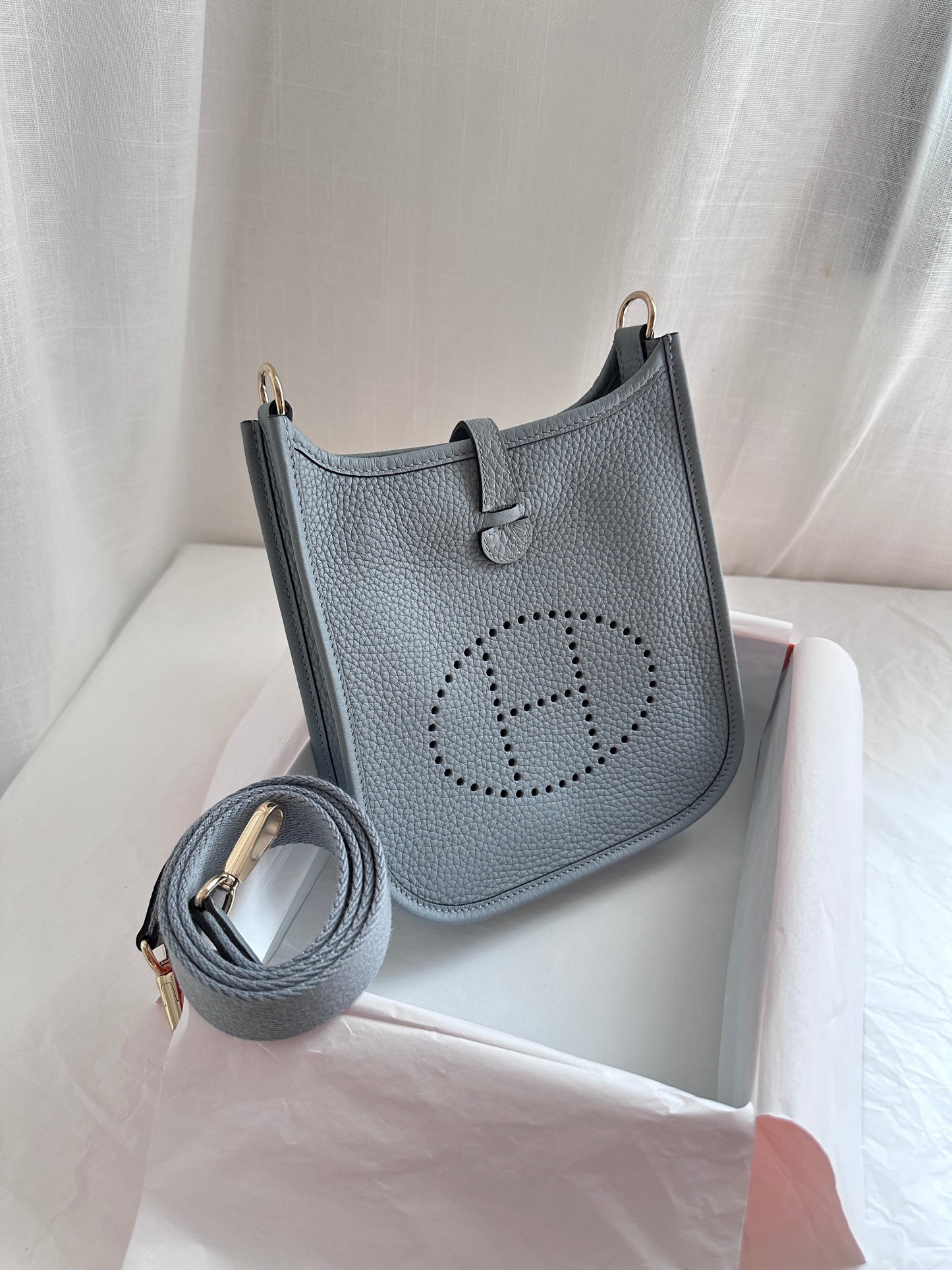 EVELYNE 16
Gris Pantin GHW