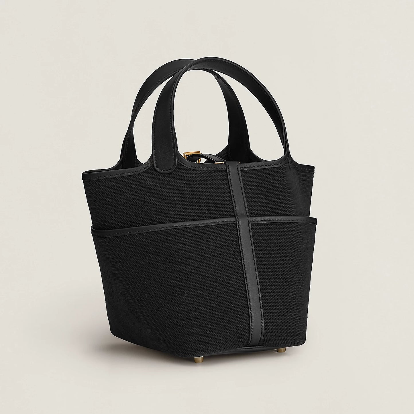 P18 Black GHW