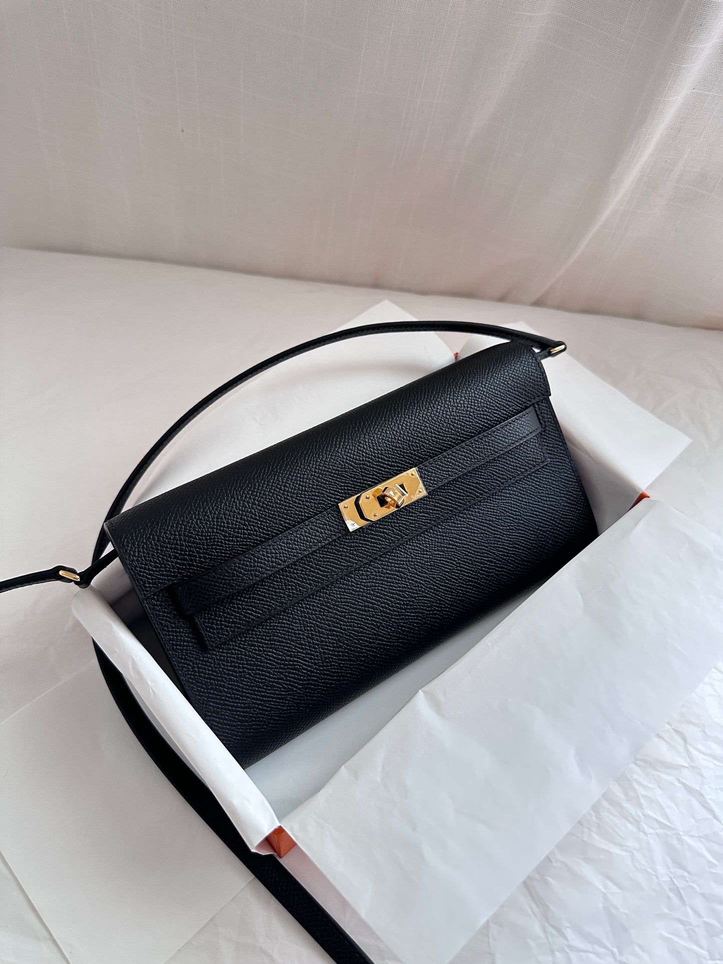 KELLY TO GO Black GHW