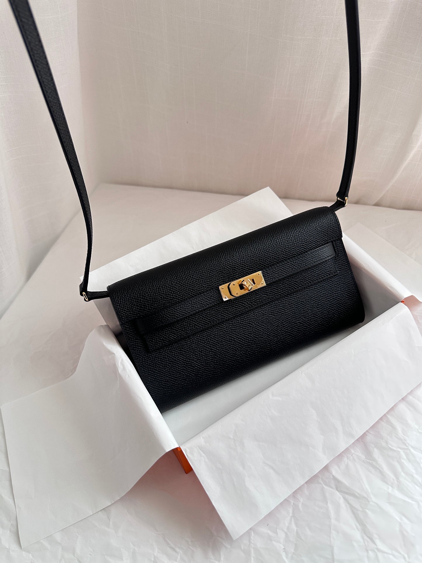 KELLY TO GO Black GHW
