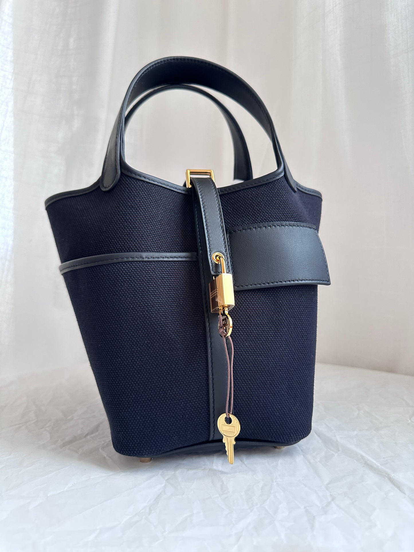 P18 Black GHW