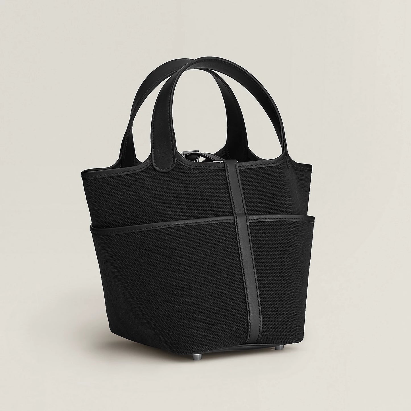 P18 Black PHW