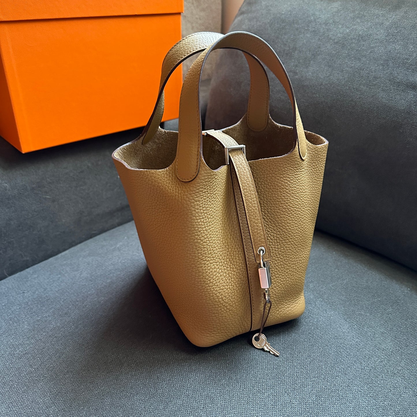 P18 Biscuit PHW