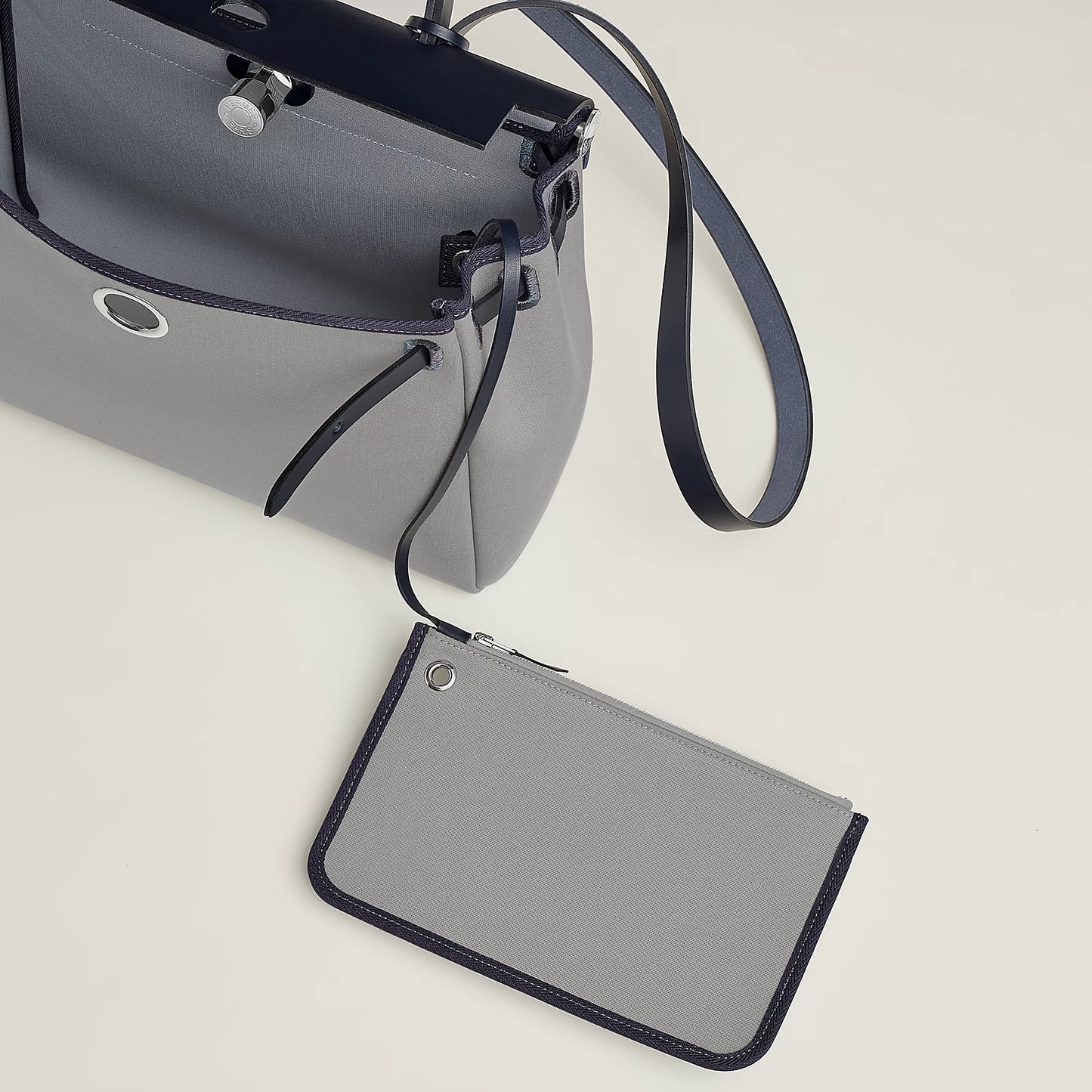 HERBAG 31 Gris Pantin/Blue Indigo PHW