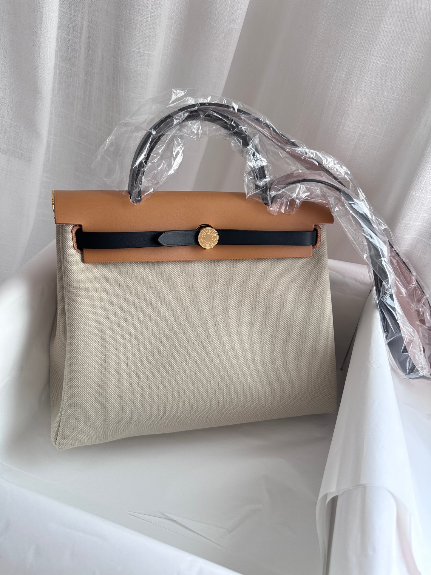 HERBAG 31 Beton/Ebene/Naturel Sable/Black GHW