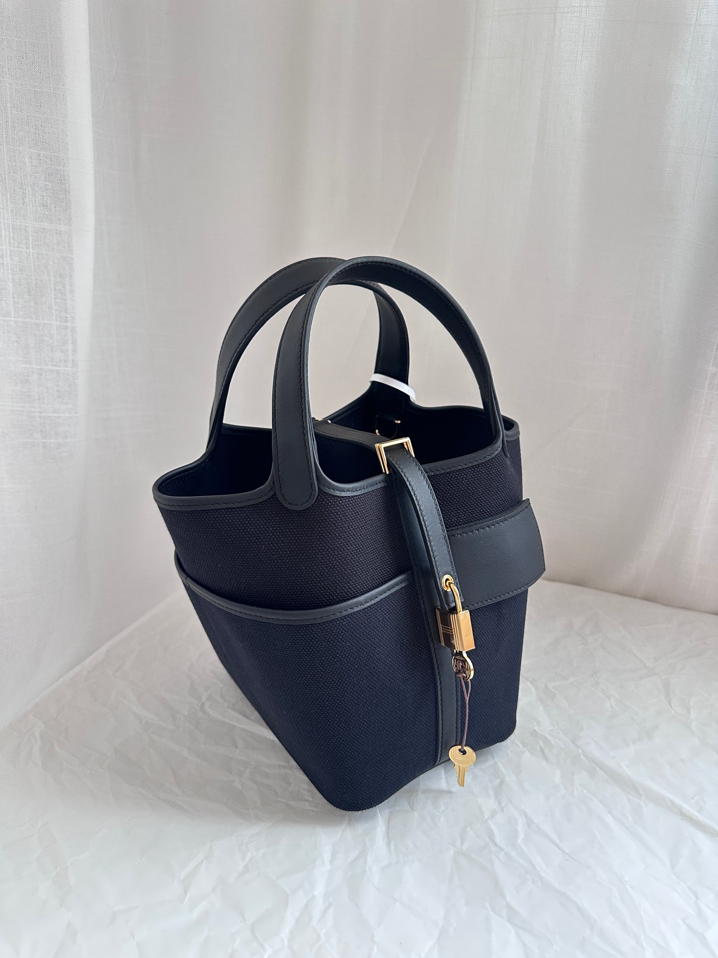 P18 Black GHW