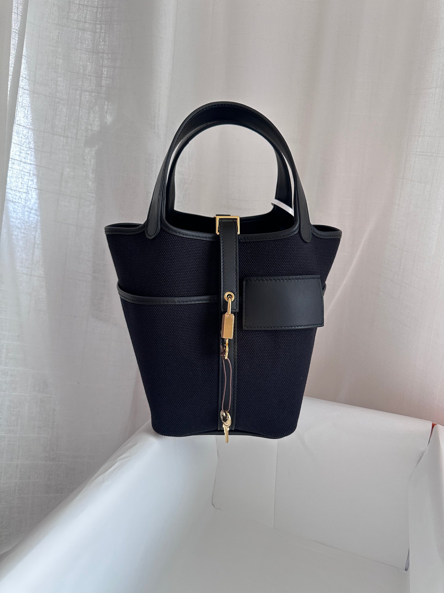 P18 Black GHW