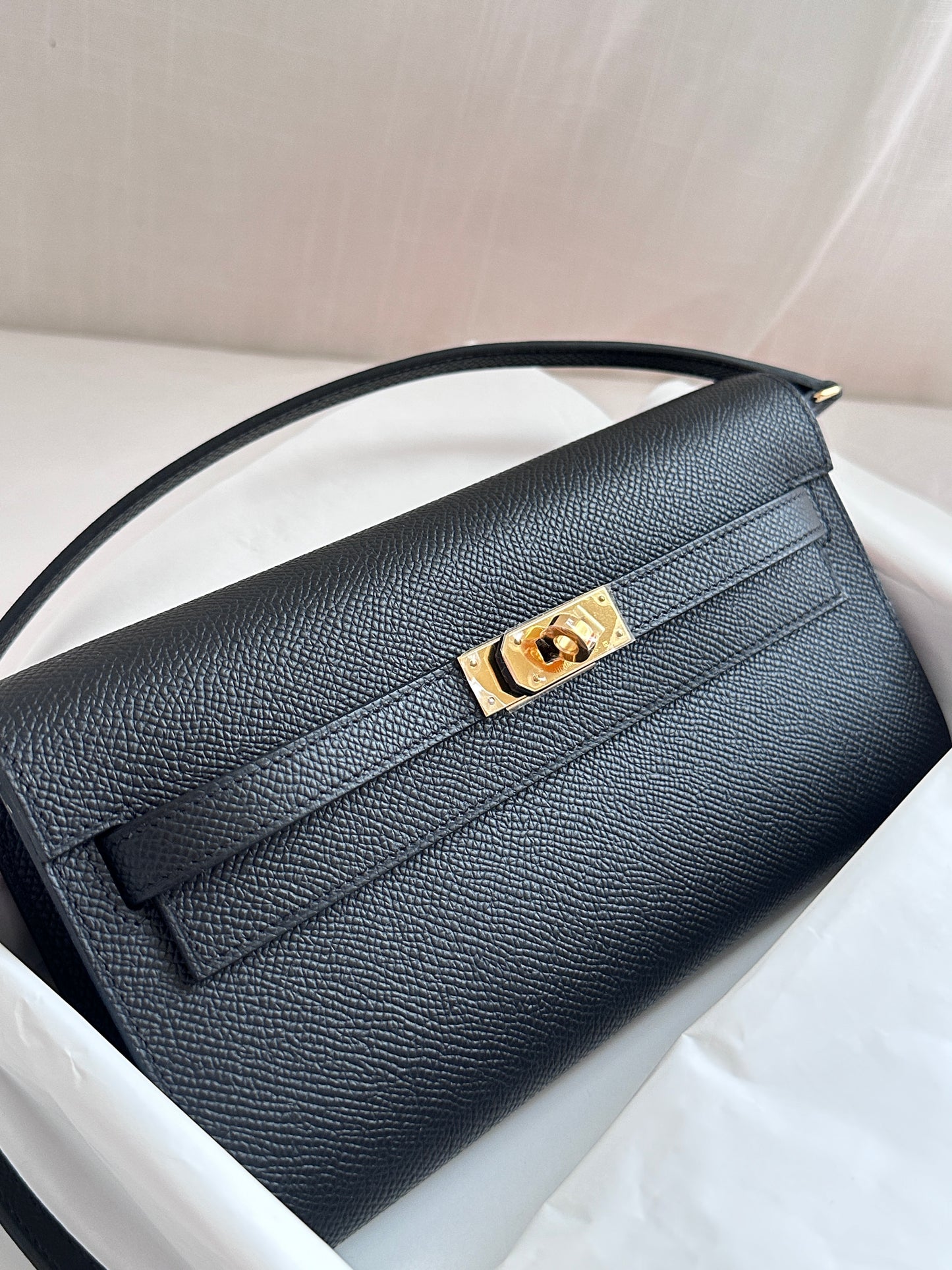 KELLY TO GO Black GHW