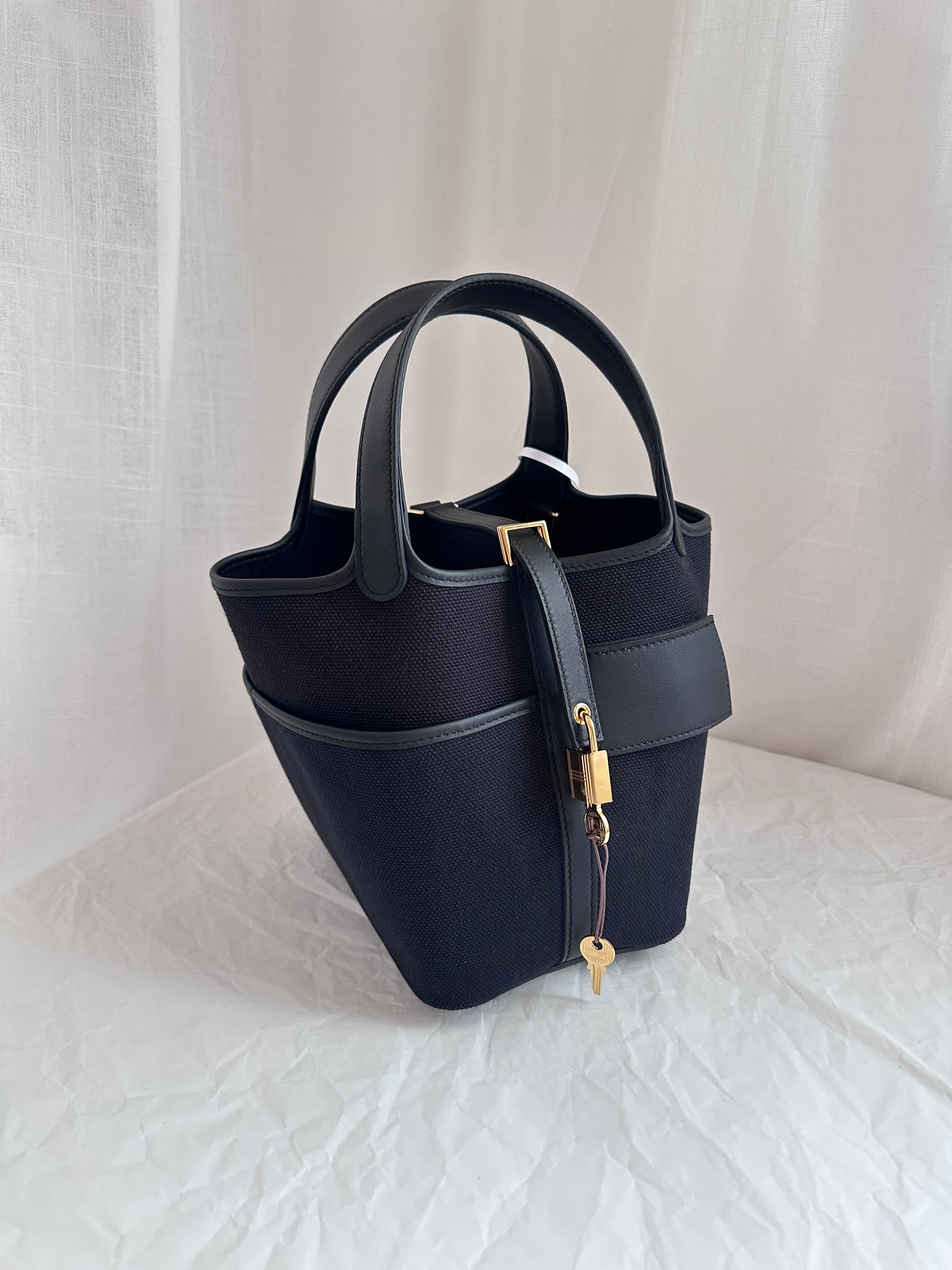 P18 Black GHW