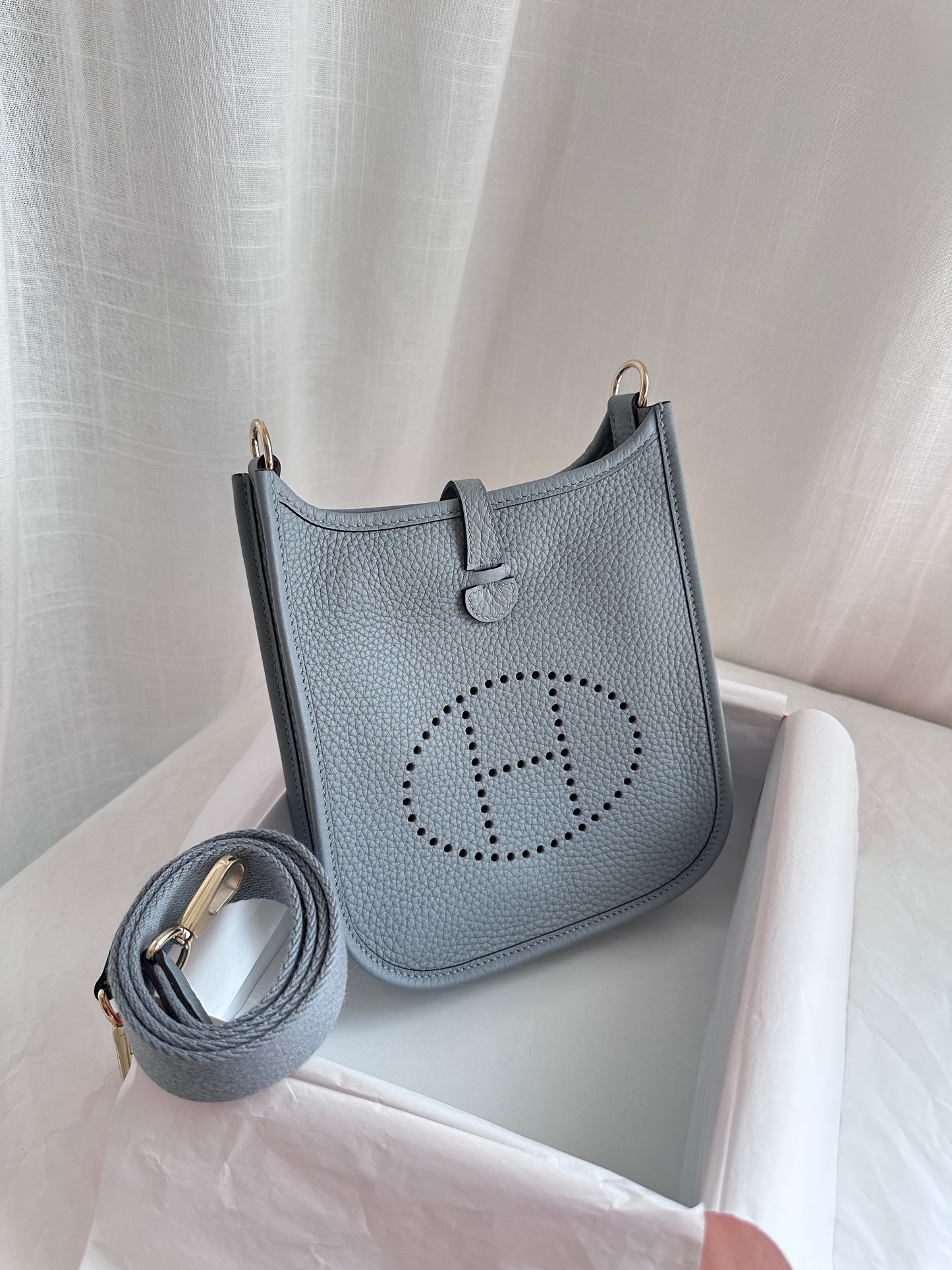 EVELYNE 16
Gris Pantin GHW