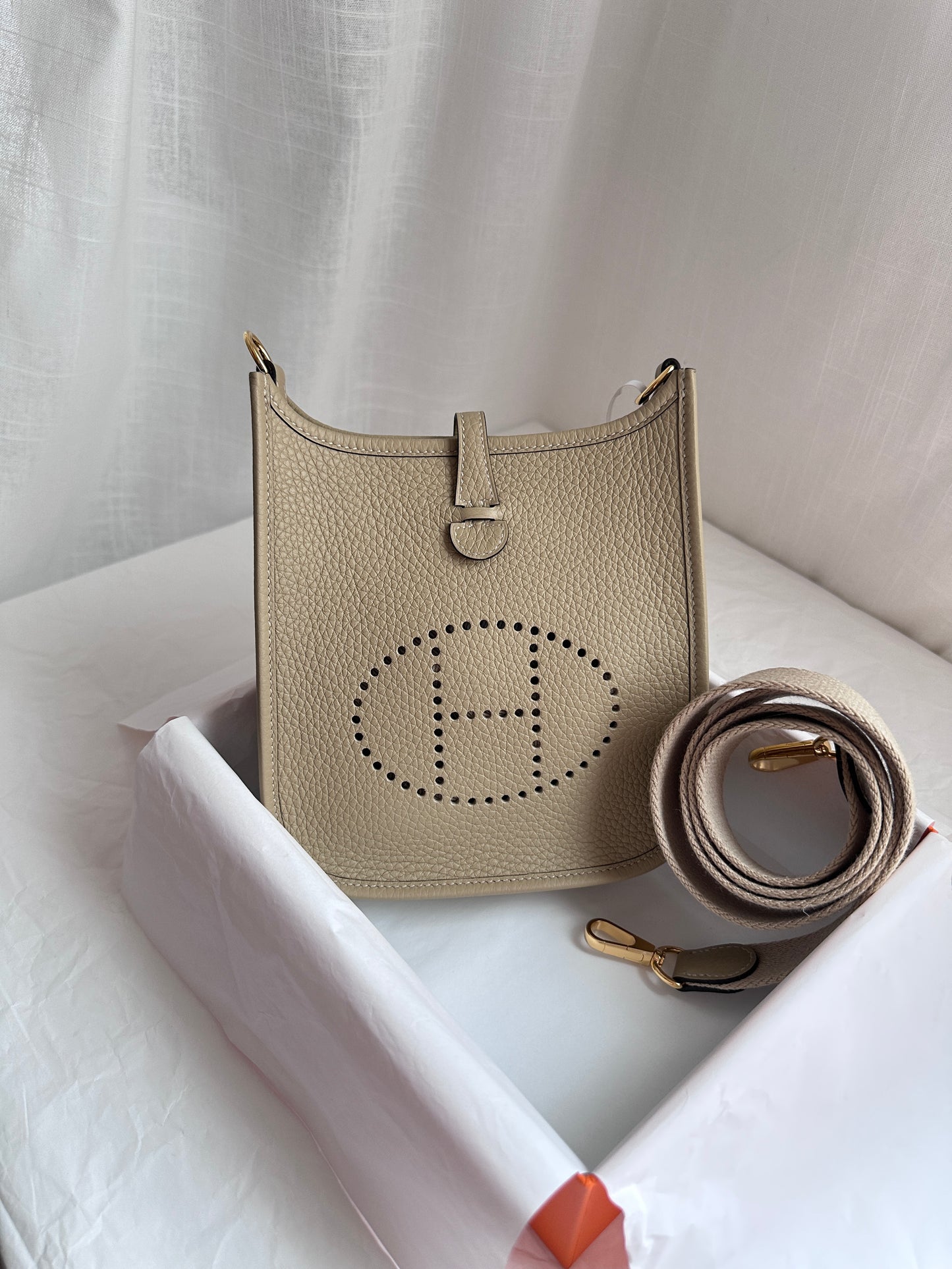EVELYNE 16 Trench GHW