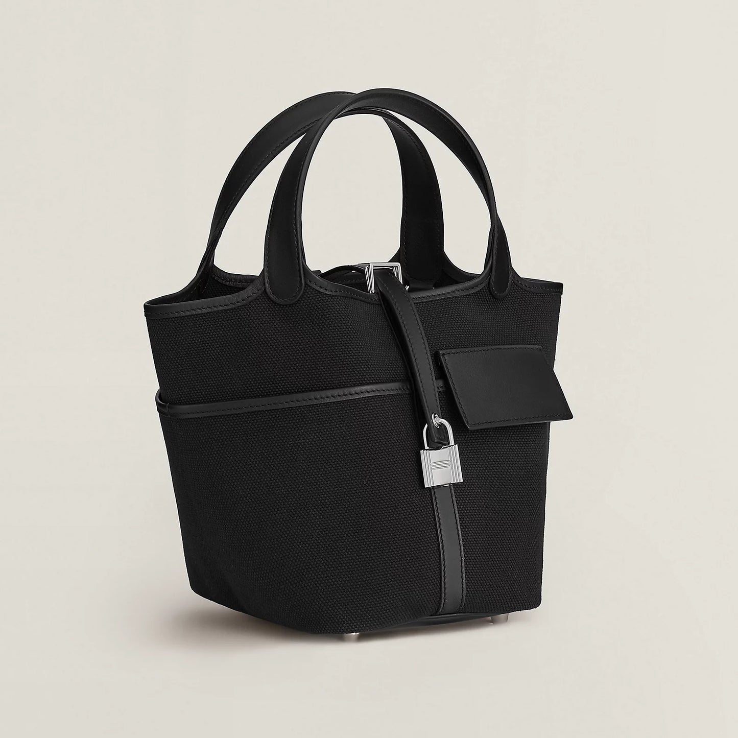 P18 Black PHW