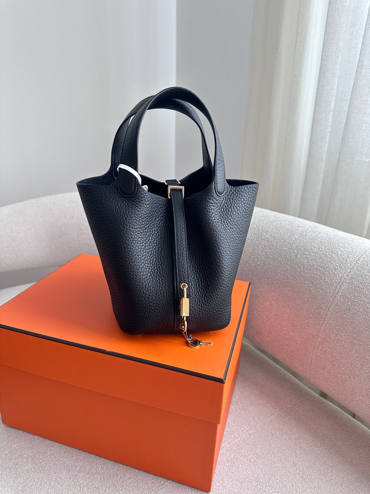 P18 Black GHW