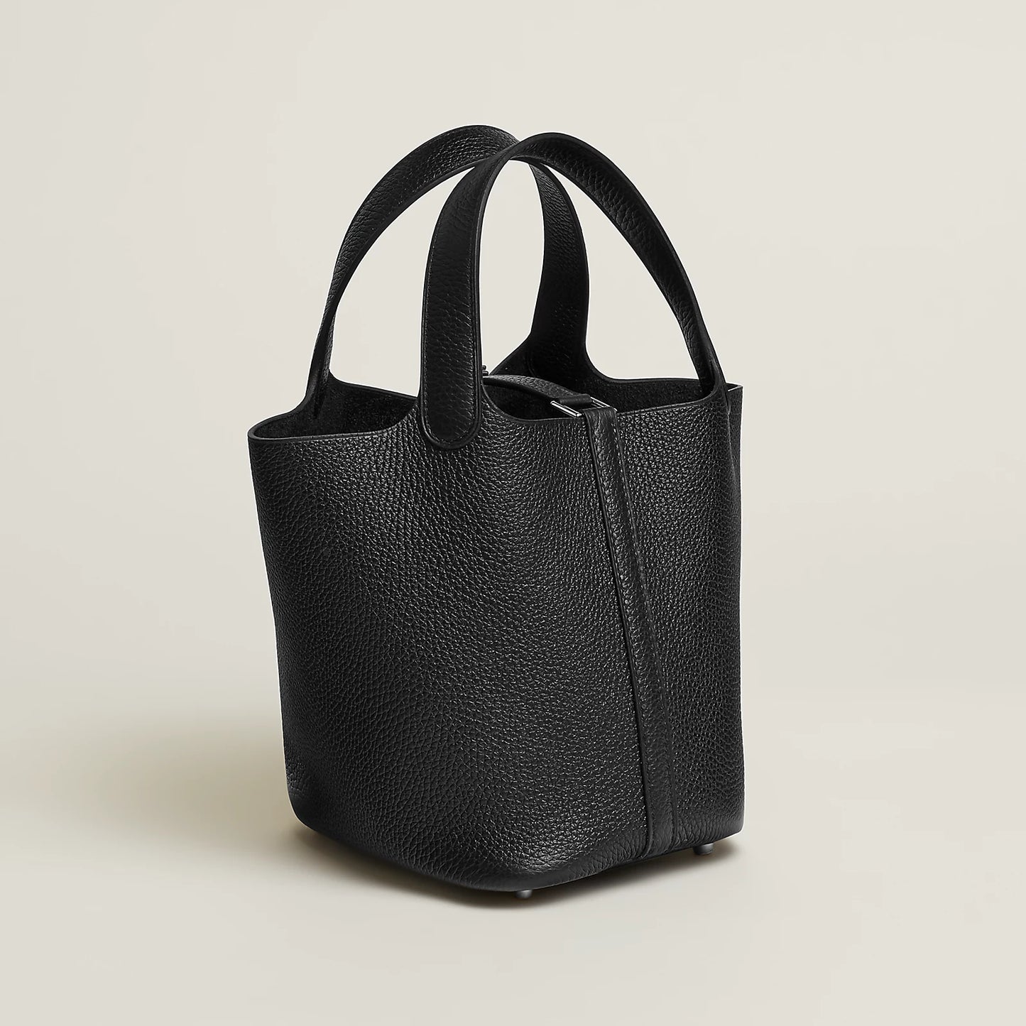P18 Black PHW