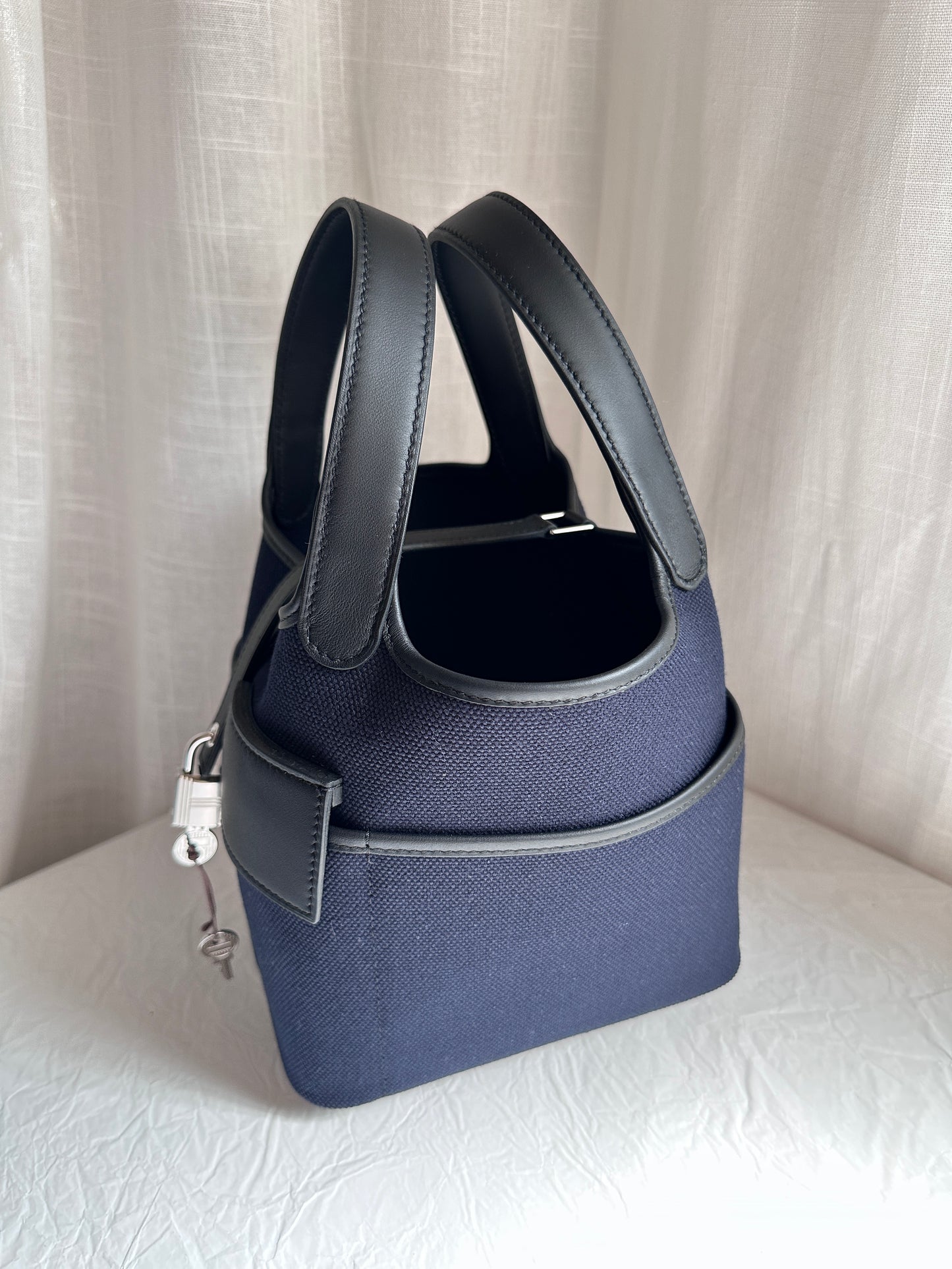 P18 Blue Marine/Black PHW