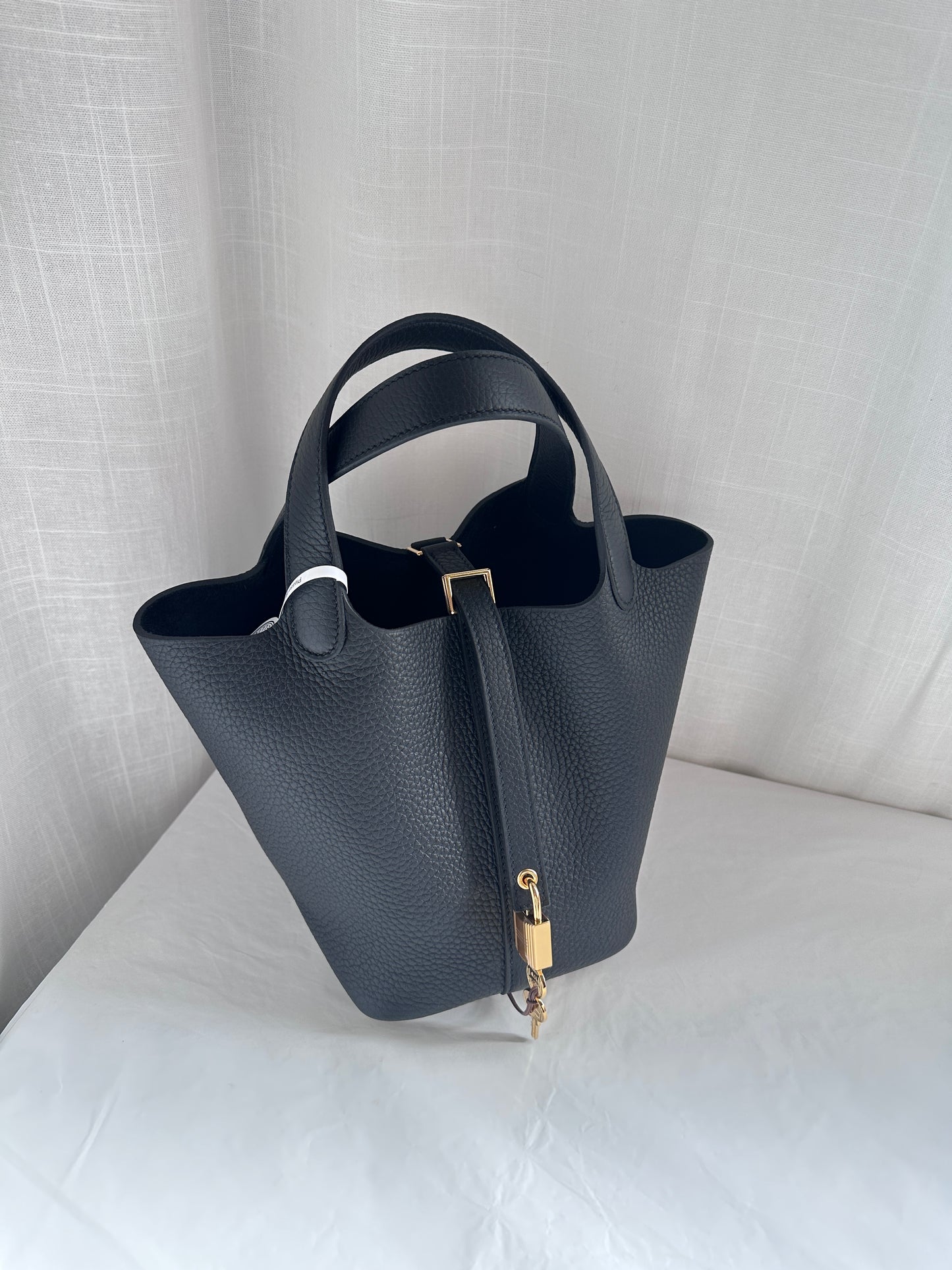 P18 Black GHW