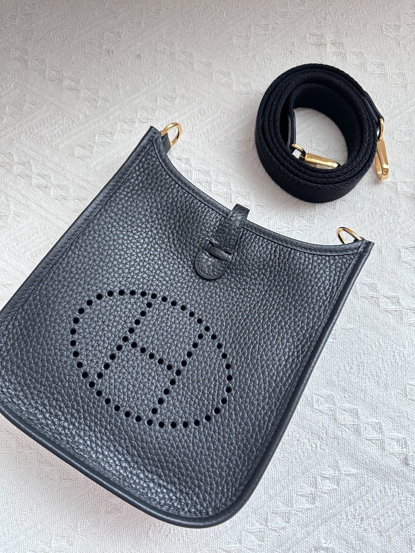 EVELYNE 16 Black GHW