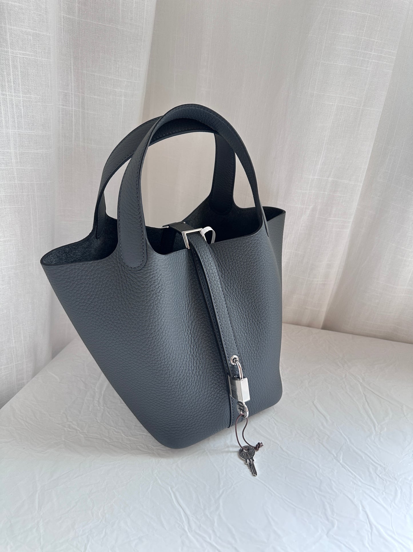 P18 Gris Misty PHW