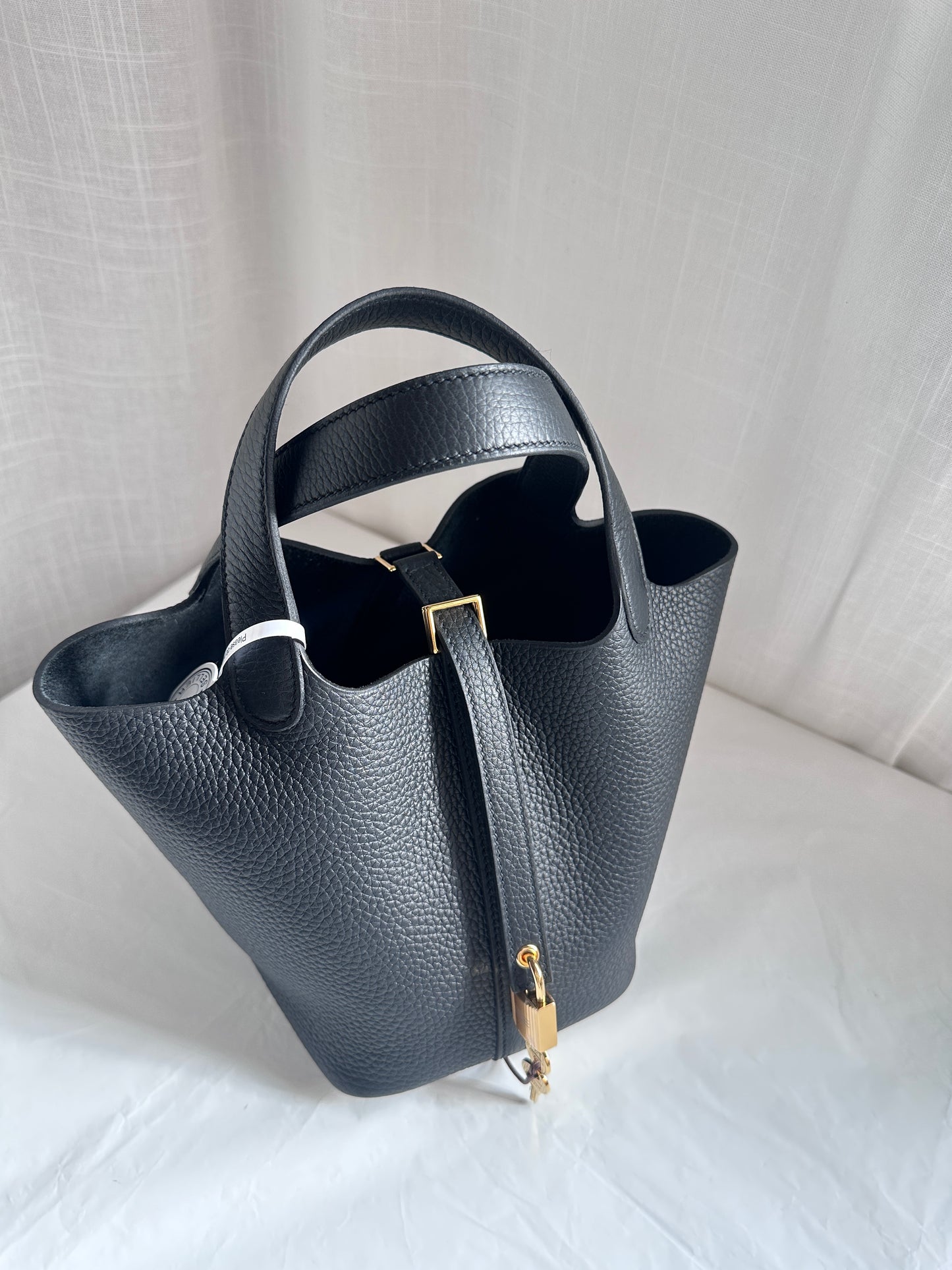 P18 Black GHW