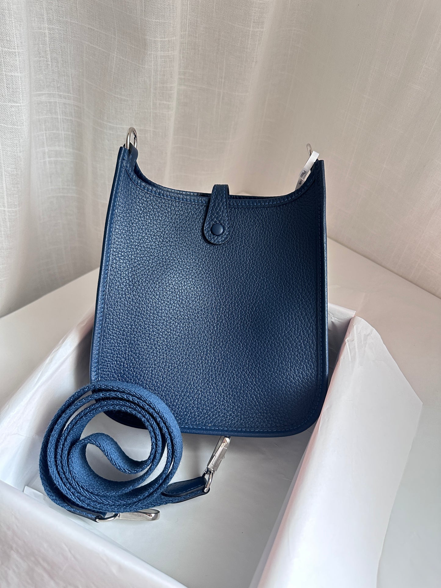 EVELYNE 16 Blue De Prusse PHW