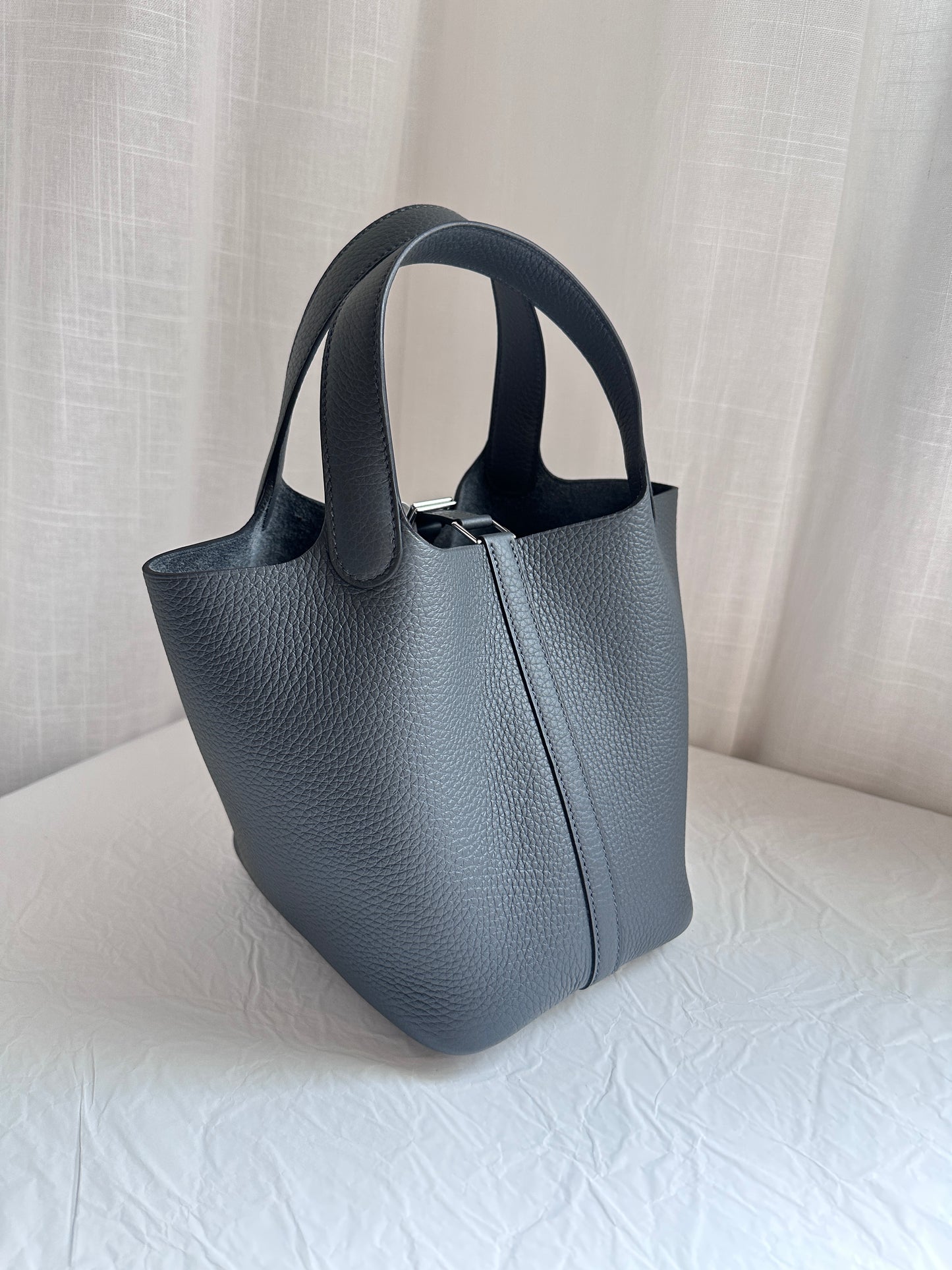 P18 Gris Misty PHW