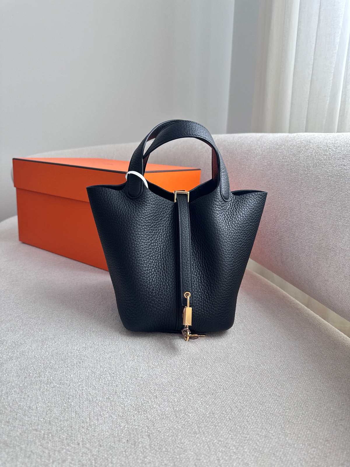 P18 Black GHW