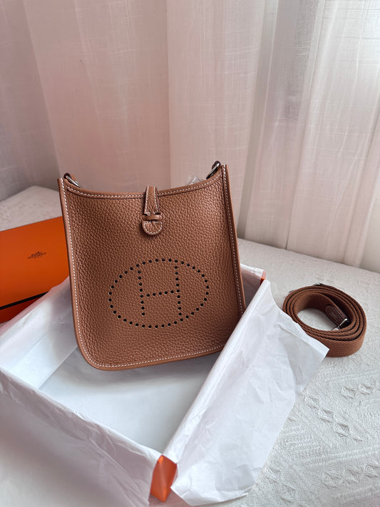 EVELYNE 16 Gold PHW