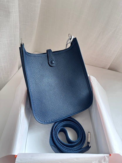 EVELYNE 16 Blue De Prusse PHW