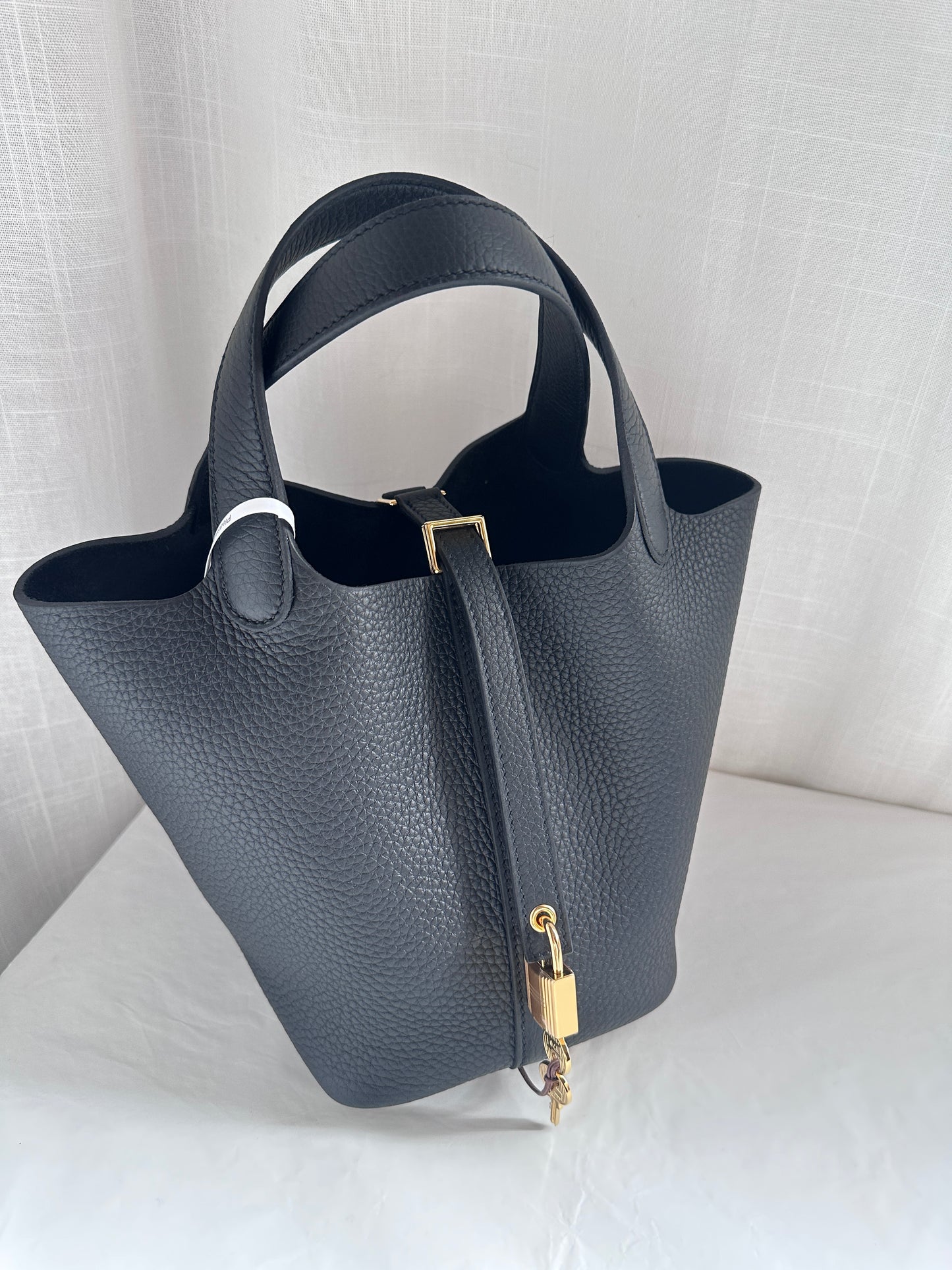 P18 Black GHW
