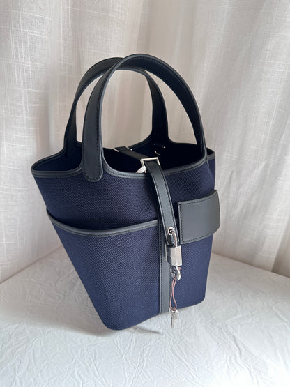 P18 Blue Marine/Black PHW