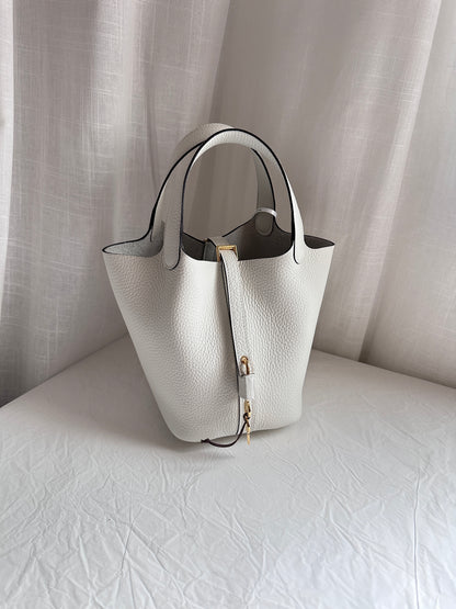 P18 White GHW