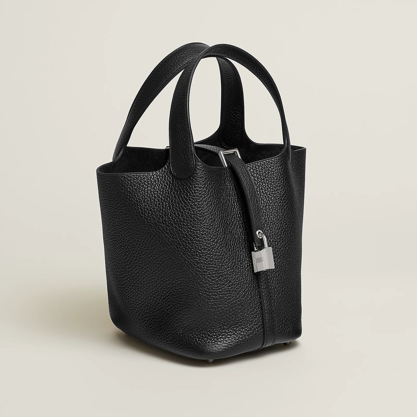 P18 Black PHW
