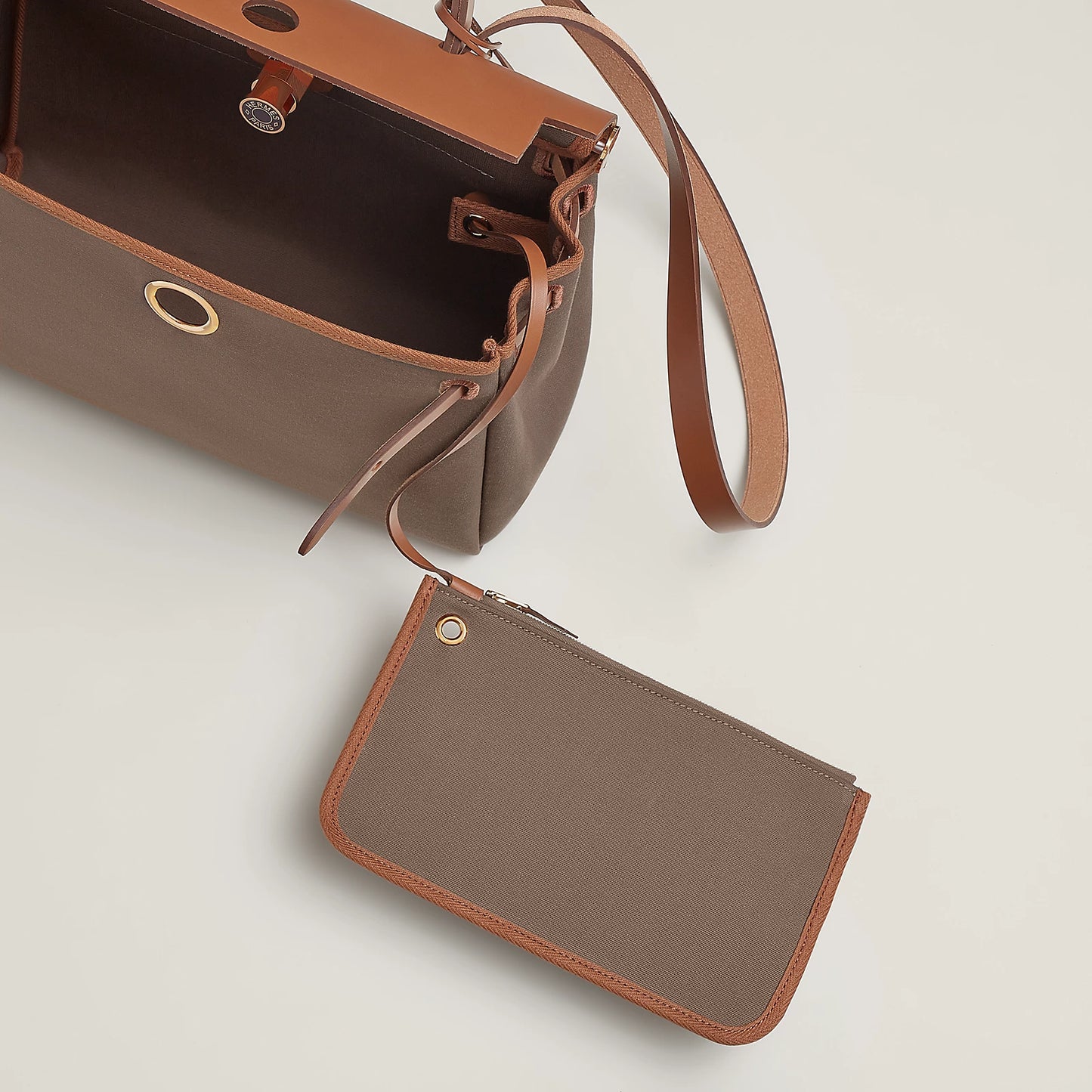 HERBAG 31 Etoupe/Fauve/Ebene LAQUE