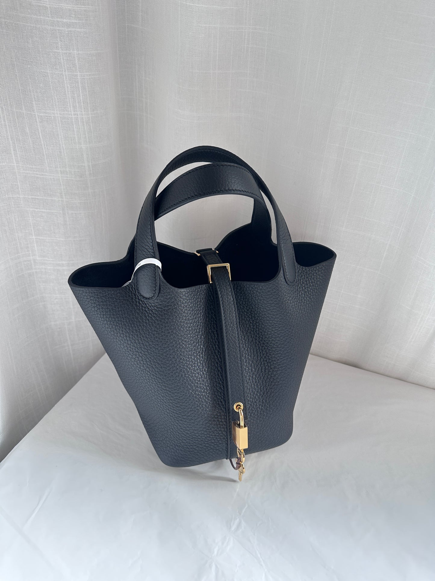 P18 Black GHW