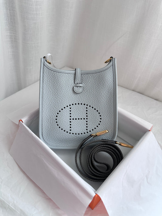 EVELYNE 16
 Blue Pale/Gris Etain GHW