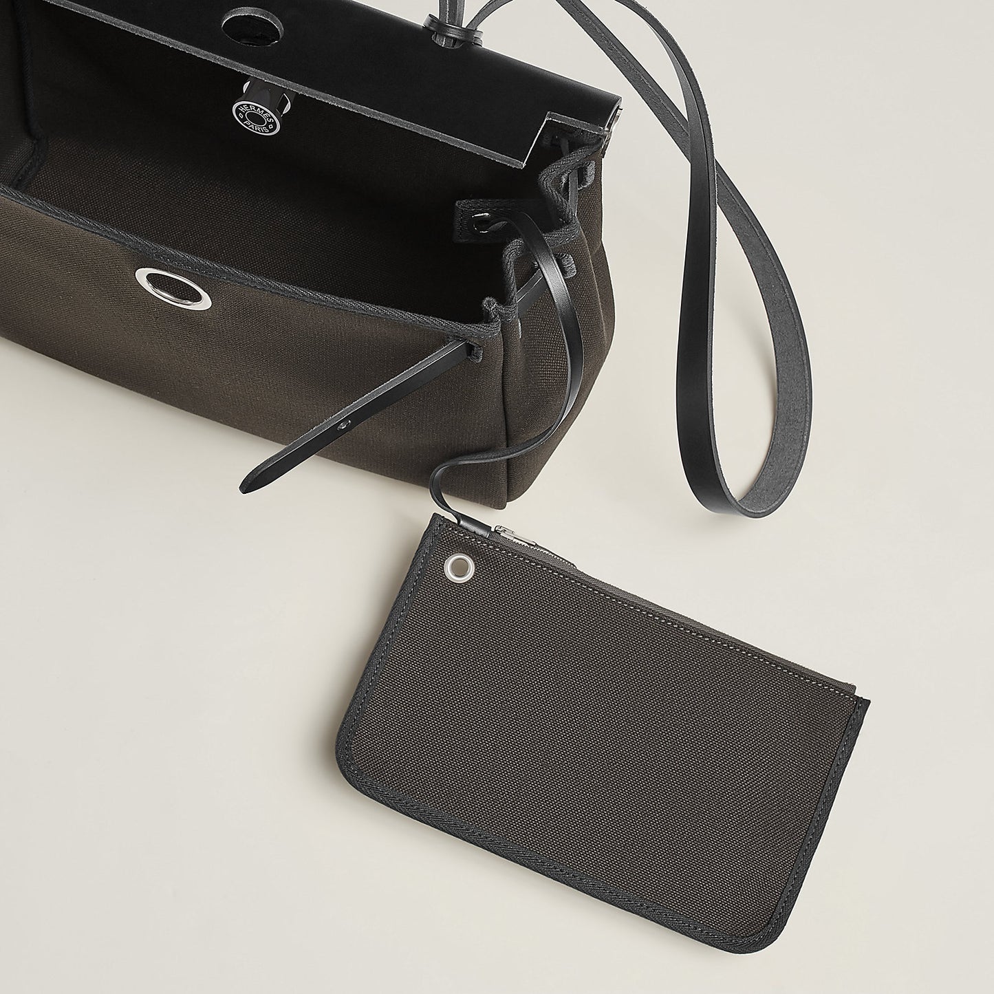 HERBAG 31 Dark Bronze/Black  LAQUE