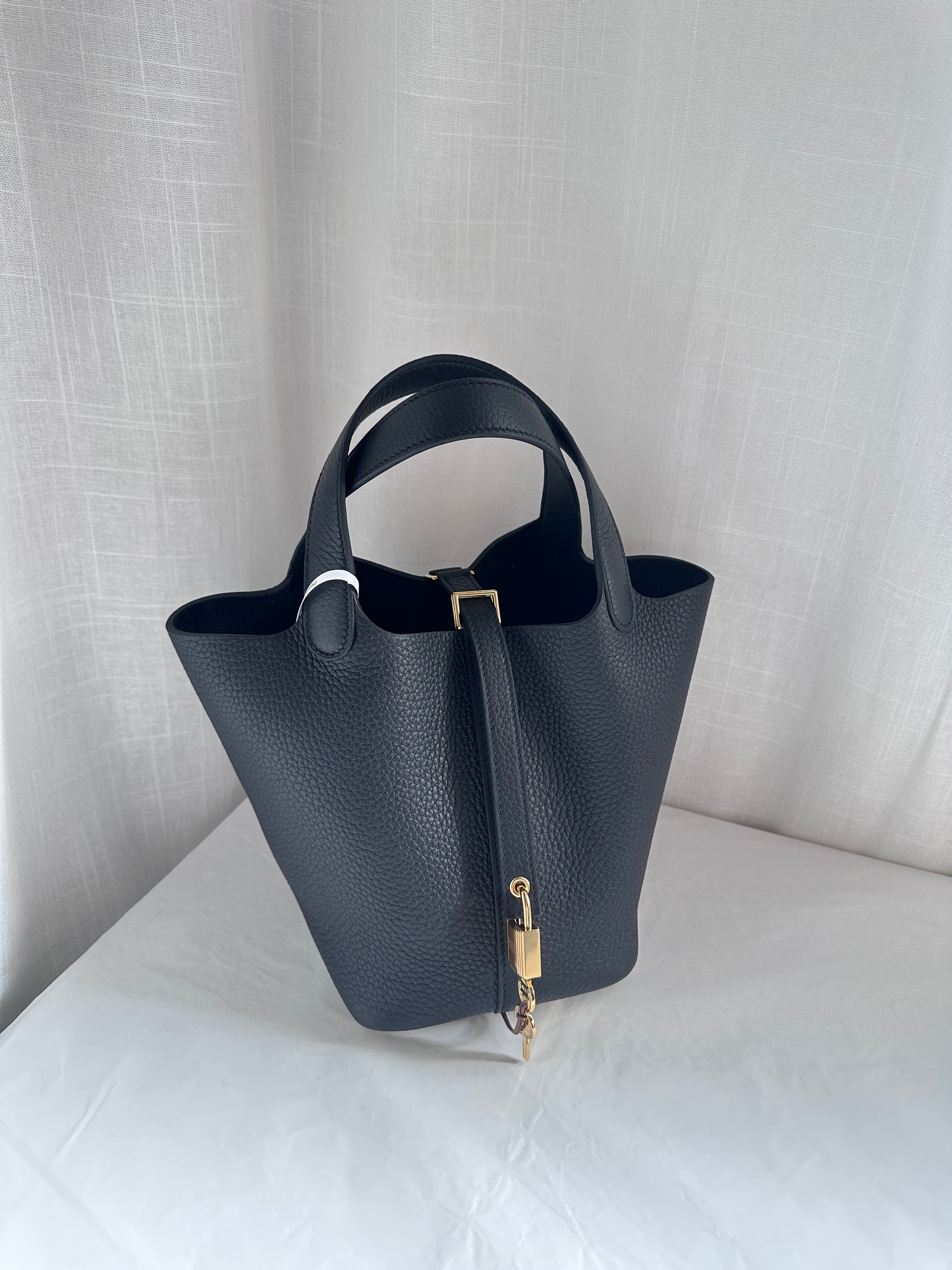 P18 Black GHW