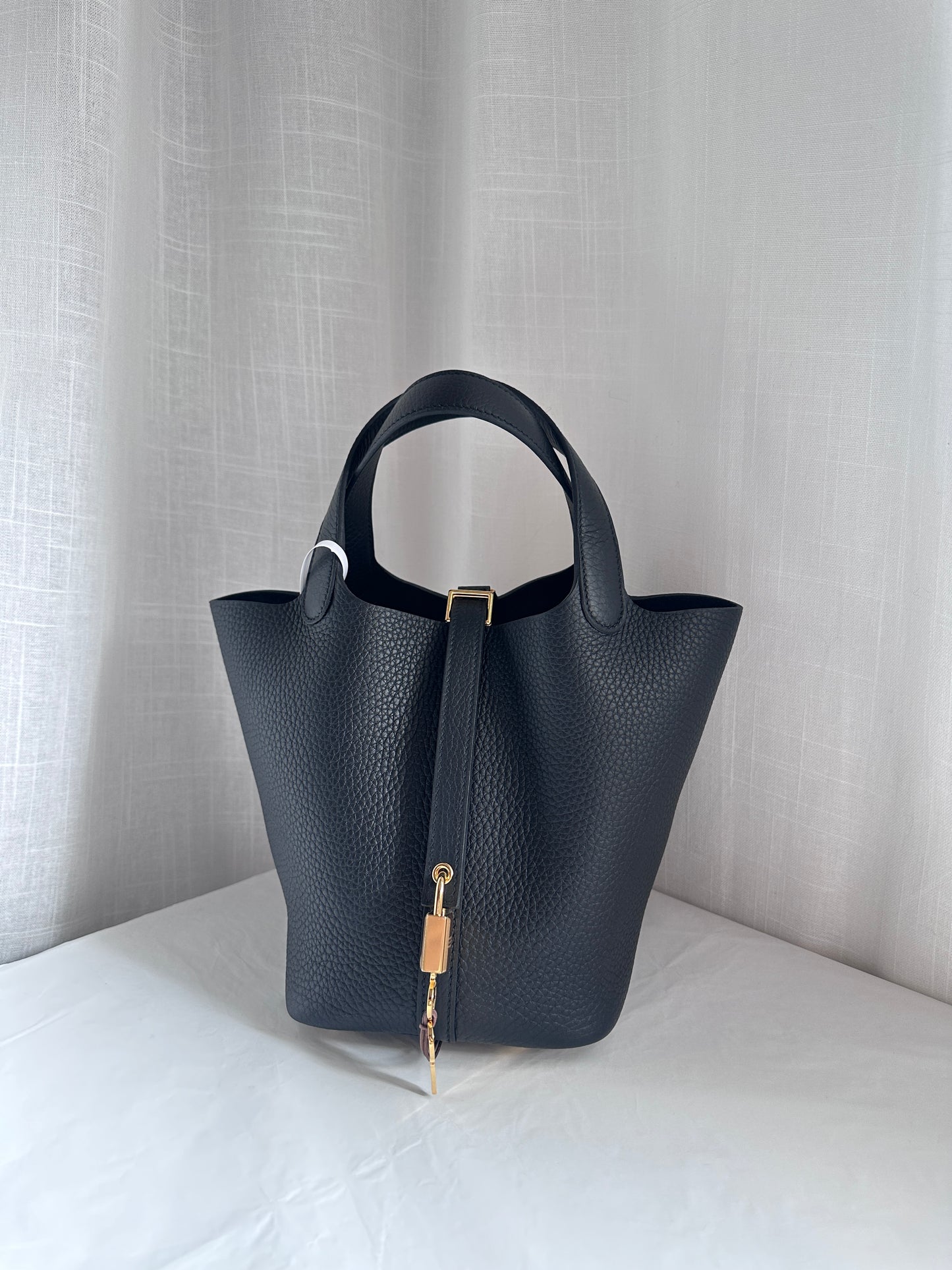 P18 Black GHW