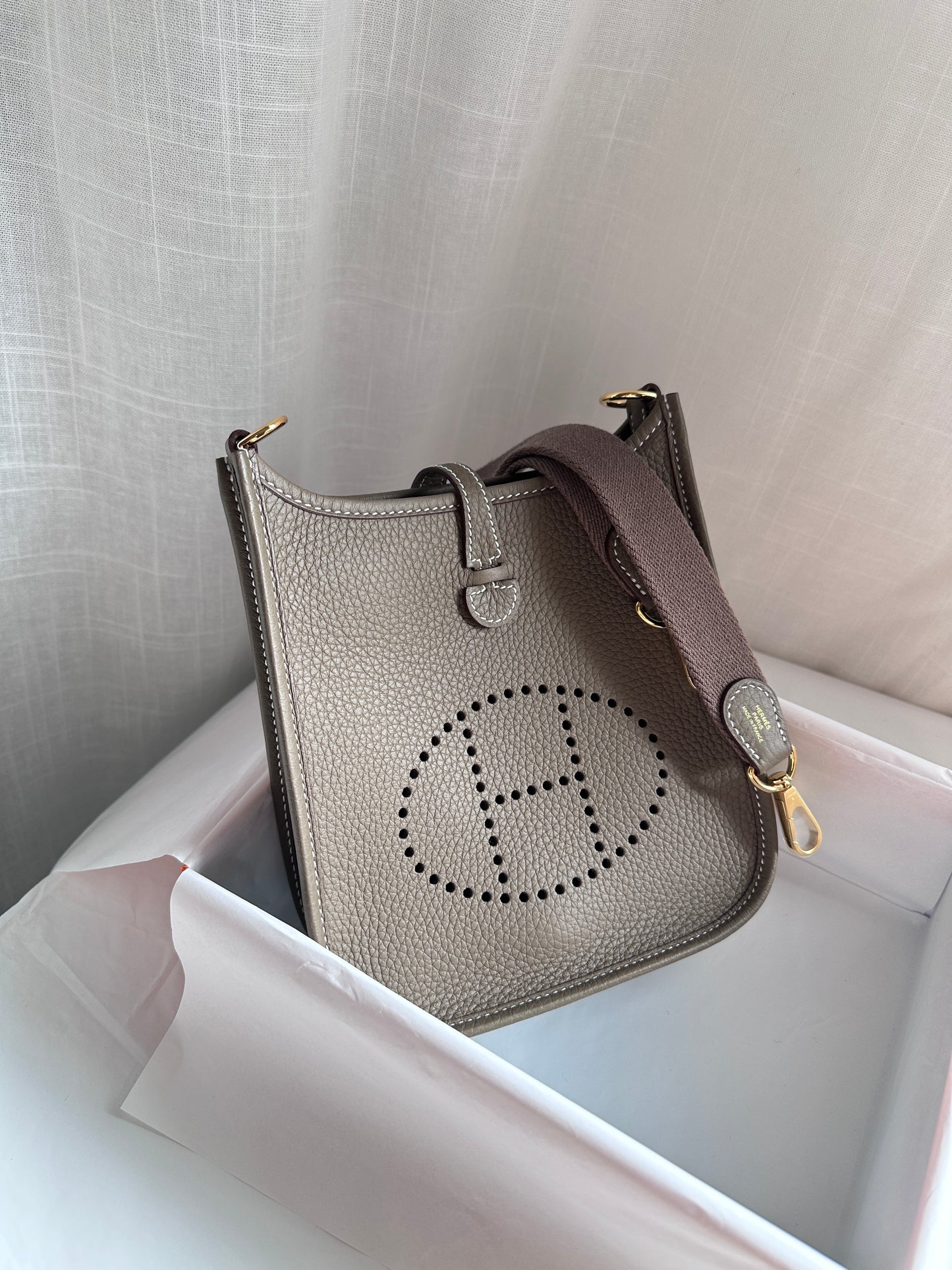 EVELYNE 16 Etoupe/Etoupe GHW