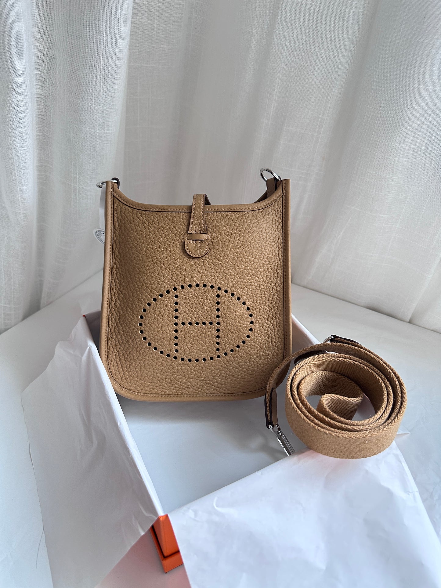 EVELYNE 16 Biscuit/Caramel PHW