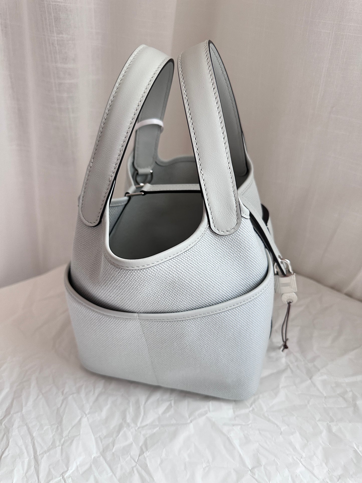 P18 Gris Platine PHW
