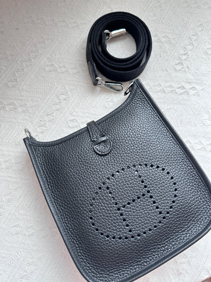 EVELYNE 16 Black PHW