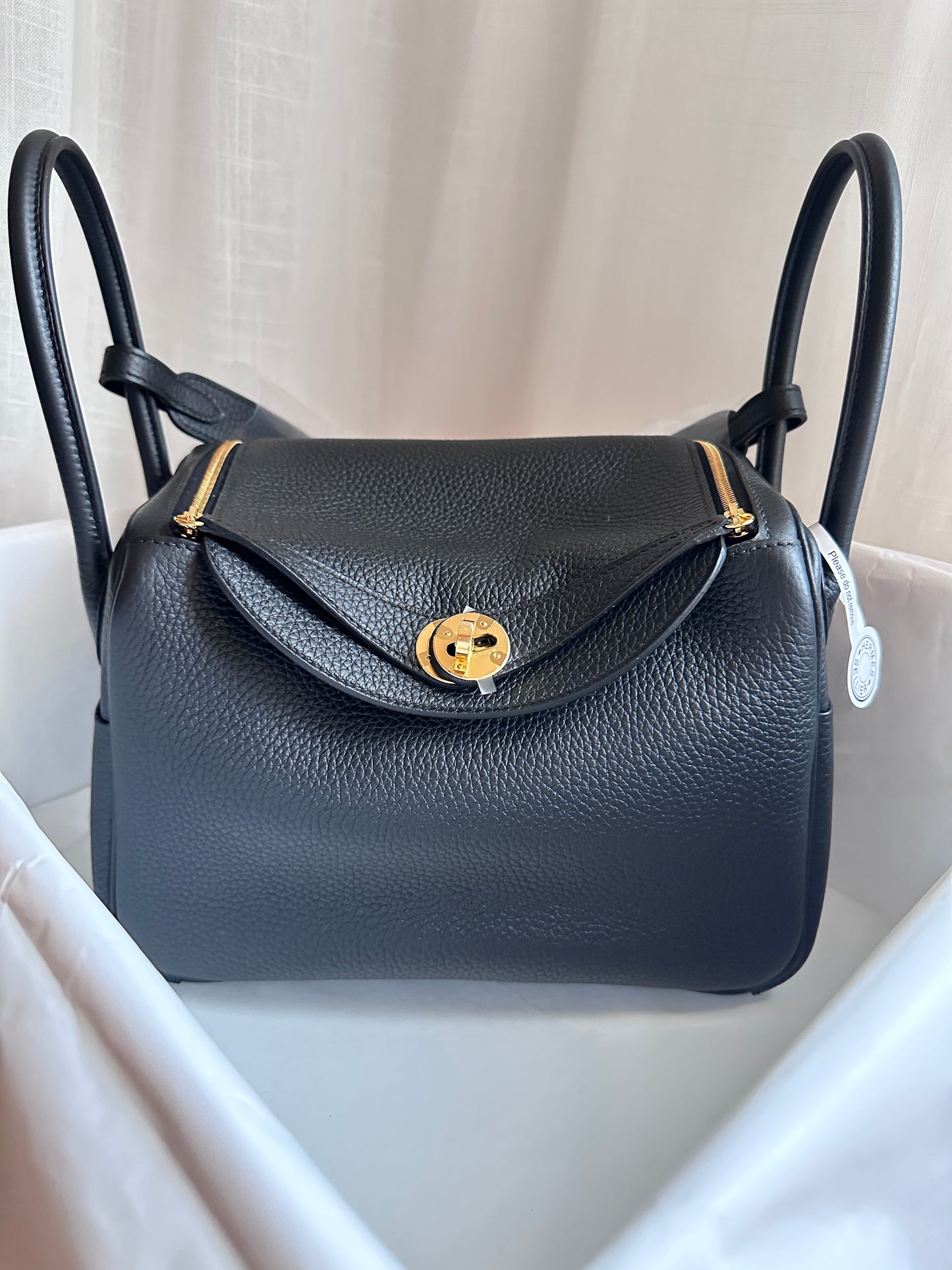 LINDY 26 Black GHW