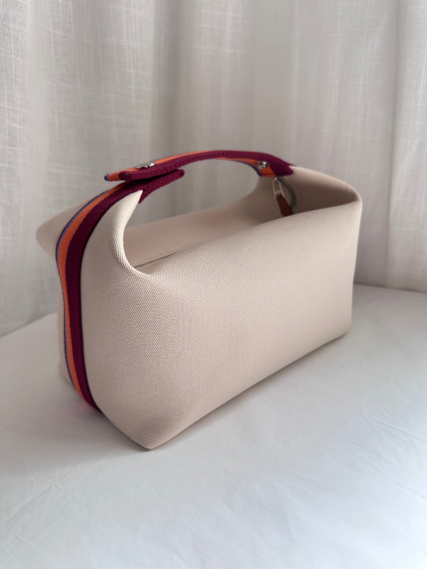 BEIGE LARGE BRIDE A BRAC