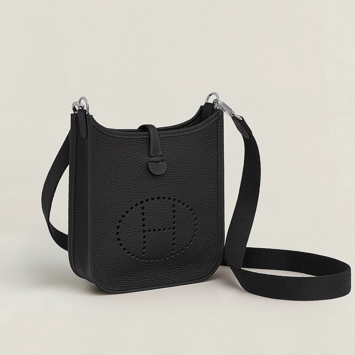 EVELYNE 16 Black PHW